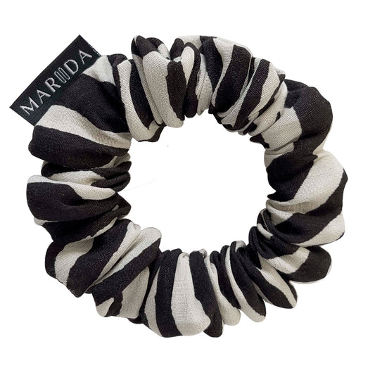 Scrunchie midi in tessuto riciclato zebra bianco e nero