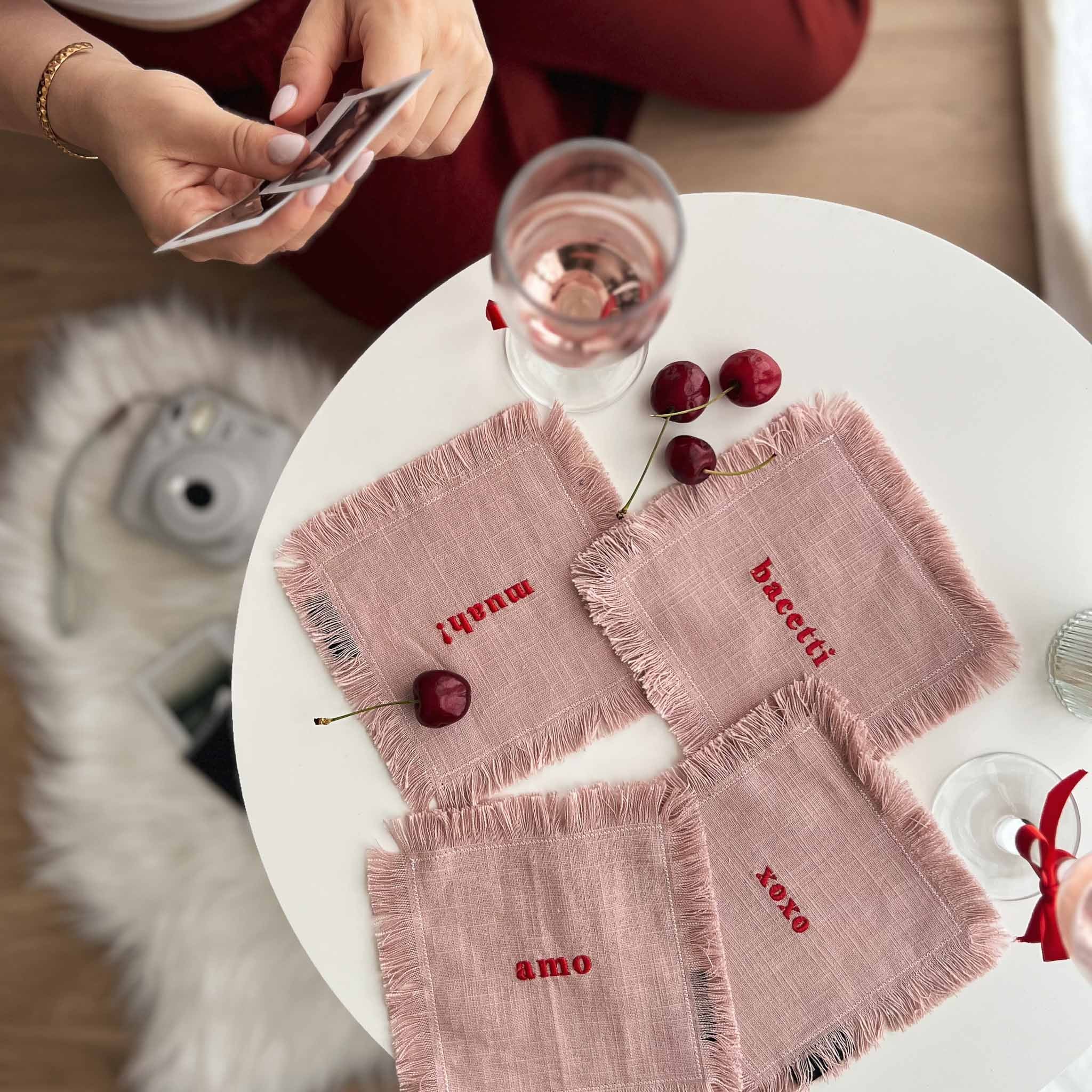 TOVAGLIOLI DA COCKTAIL "LOVE NOTES" - Set da 4